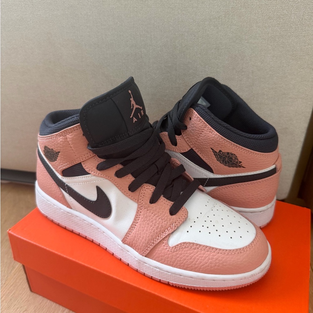 Air Jordan 1 Mid-Top GS Sneakers in Pink Quartz, Black & White
